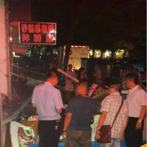 湖滨东区一餐饮店疑发生煤气爆炸 有数名人员受伤