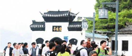 九江的哥免费引路让游客叹服