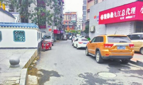 九江：都天巷通行常遇“肠梗阻”