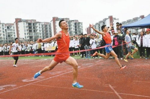湖口中学在全市第十二届运动会中获佳绩