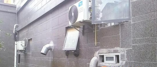 居民楼下开餐馆，油烟排放太随意
