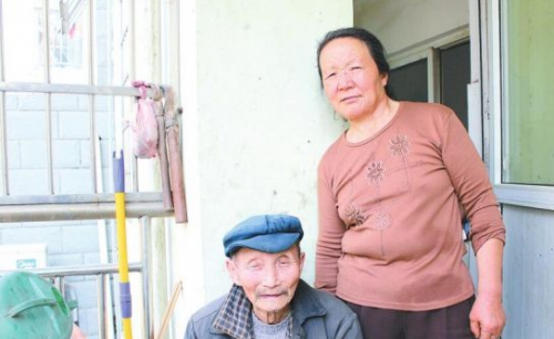 徐桂花扛起一个“无血缘”之家
