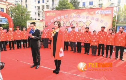 九江：12对老人集体回温甜蜜的爱情
