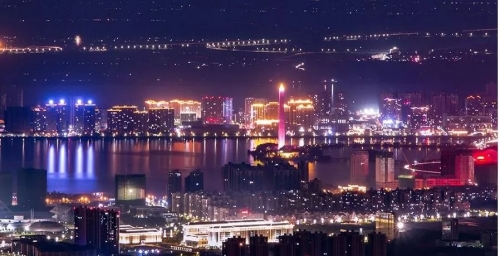 工资4千，还贷6千：九江人的夜晚，其实比白天更忙。