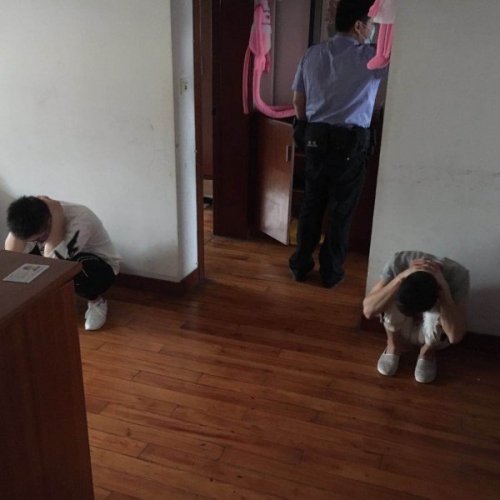 小伙来九江与网恋女友奔现，结果“女友”是男的？