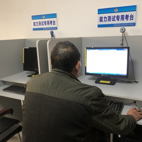 70岁以上老人可考驾照 九江市第一人通过能力测试